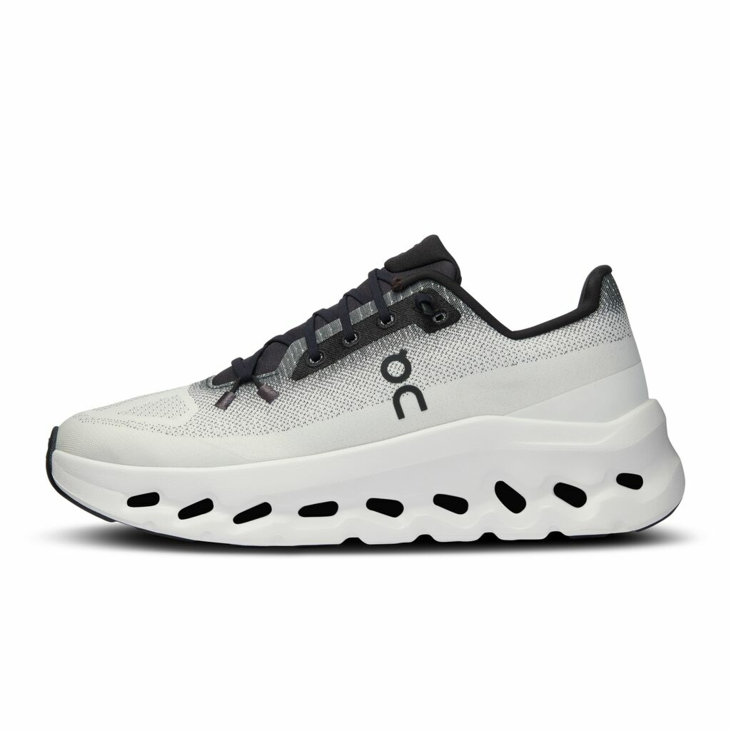 On Running Schoenen Cloudtilt Zwart