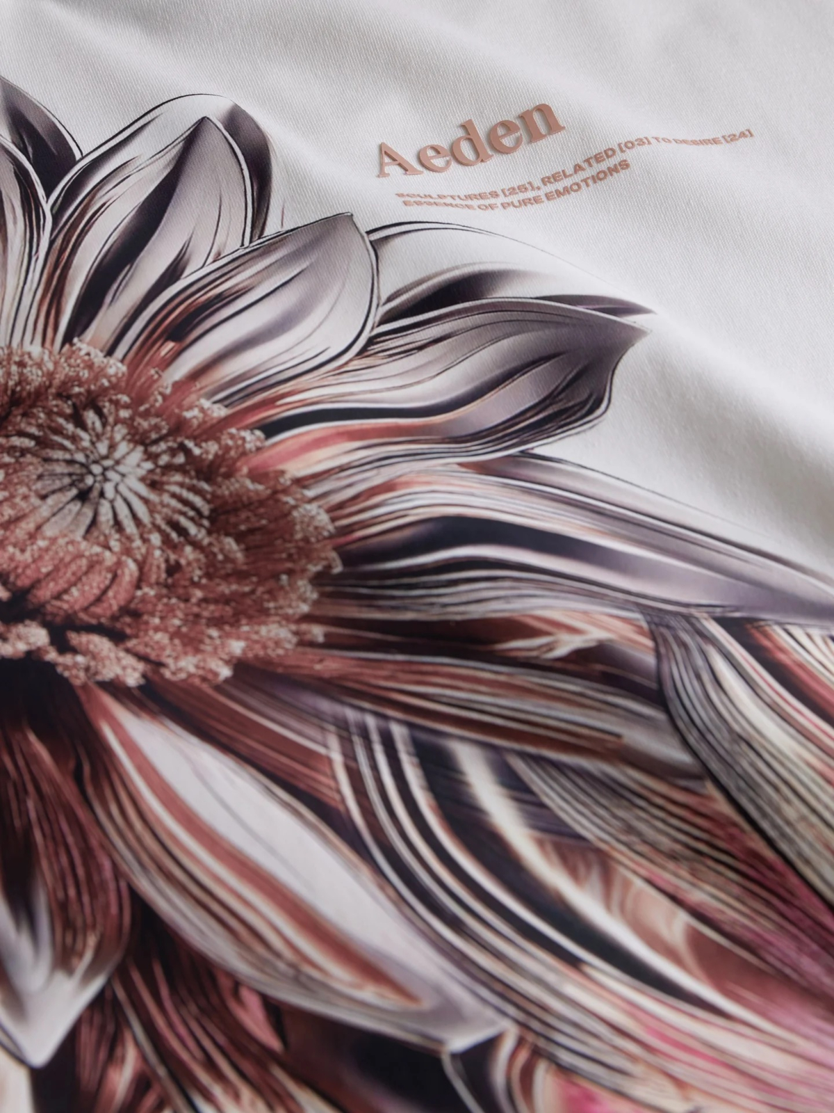 Aeden T-shirt Chromer Tee Off White