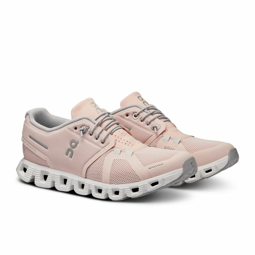 On Running Schoenen Cloud 5 Roze