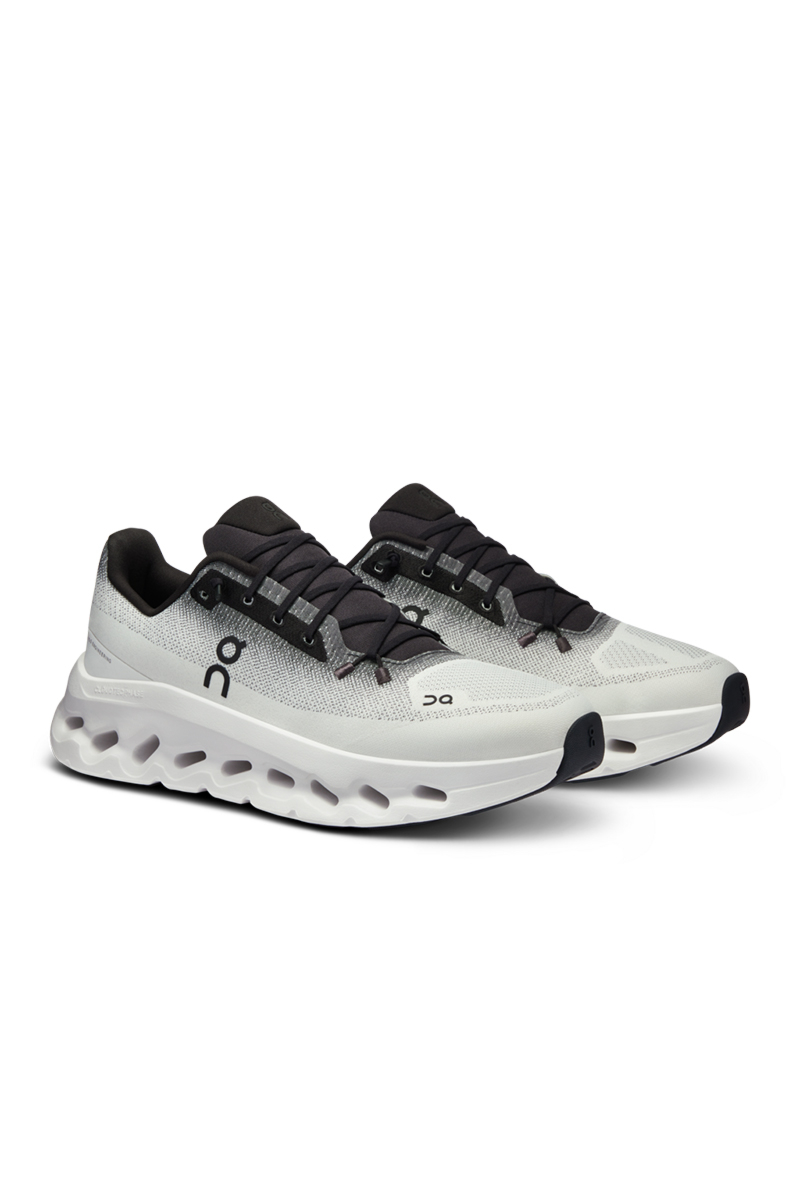 On Running Schoenen Cloudtilt Zwart Ov