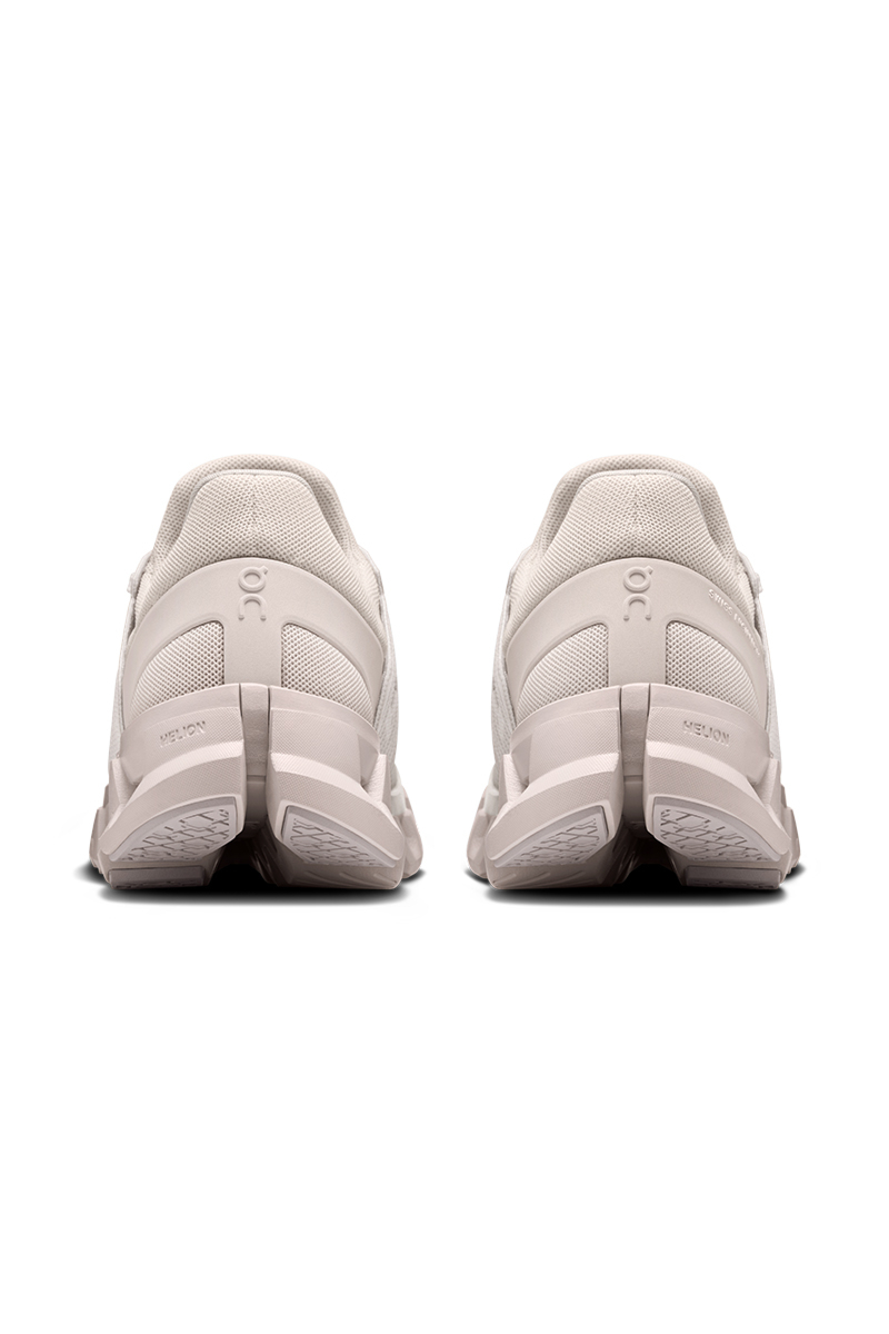 On Running Schoenen Cloudswift 4 Ad Beige