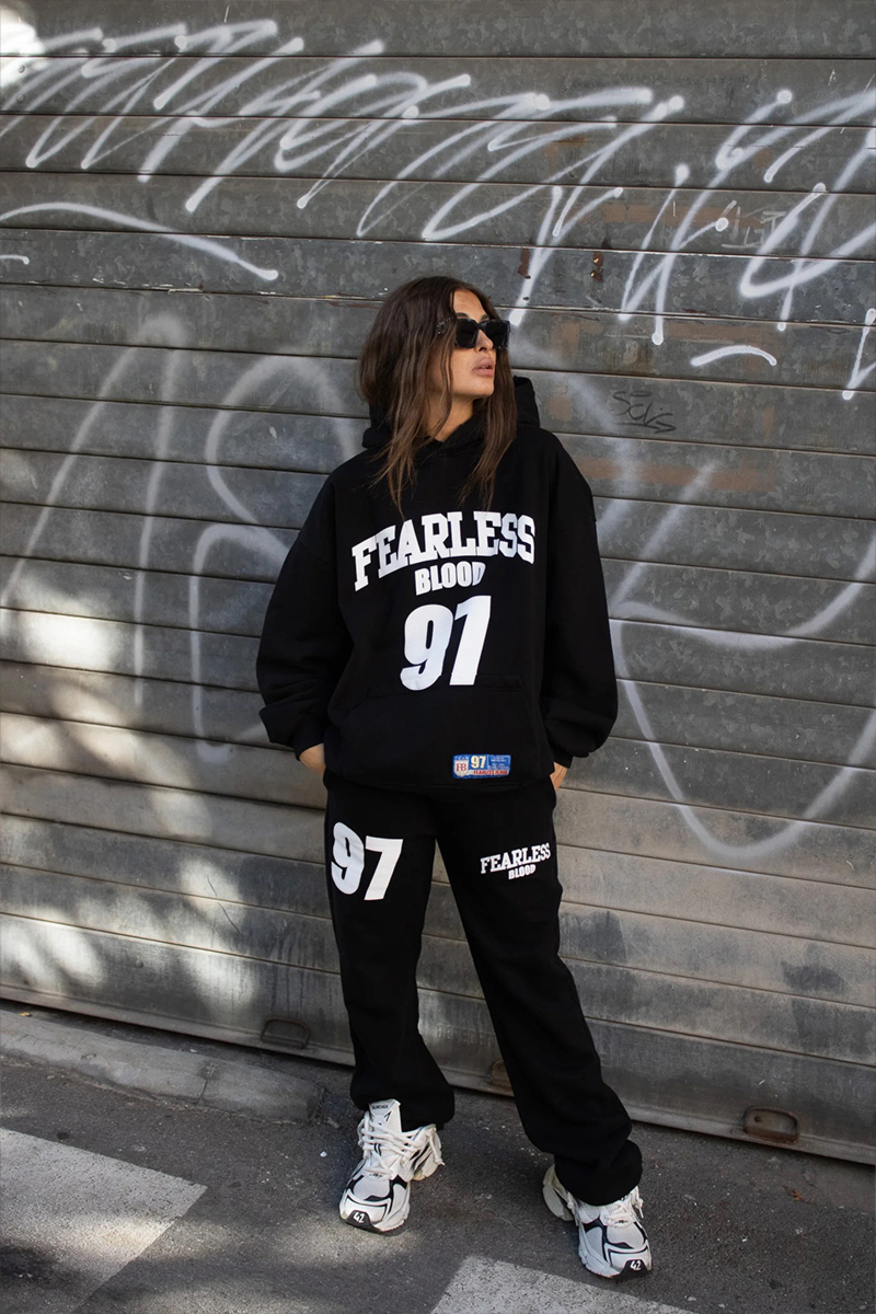 Fearless Blood Sweater Savage Zwart