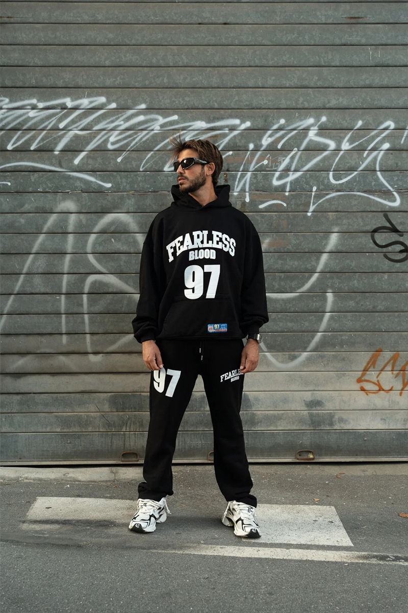 Fearless Blood Sweater Savage Zwart