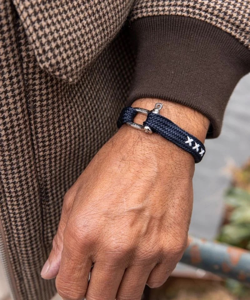 Pig And Hen Armband Simon Sharp Xxx D-blauw