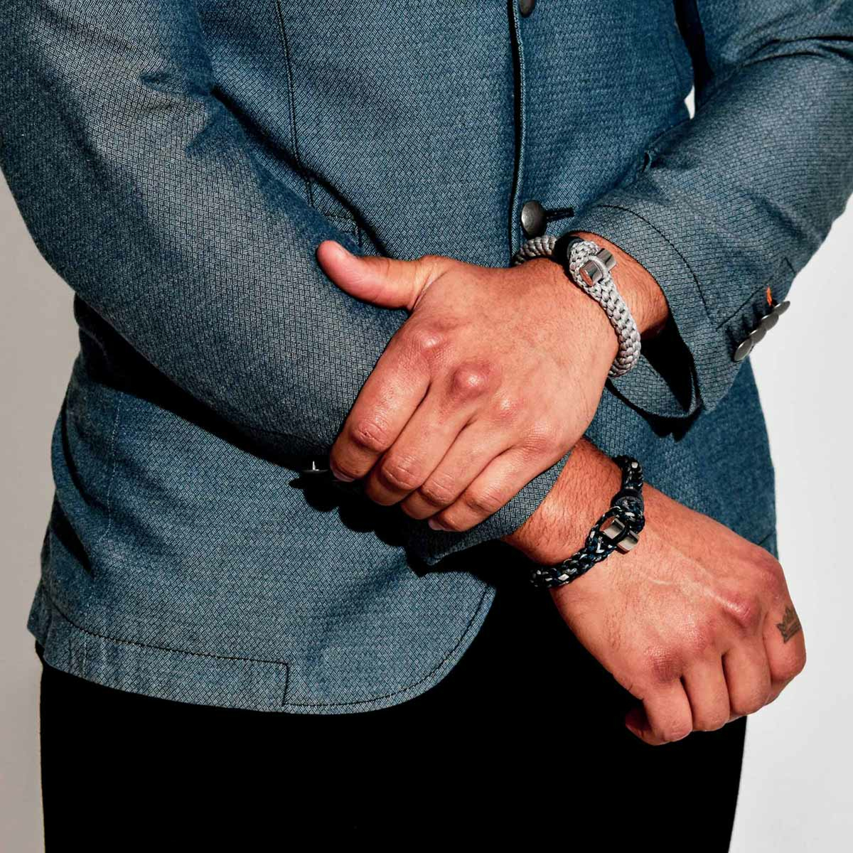 Brahman Armband Cobra 10mm L-grijs