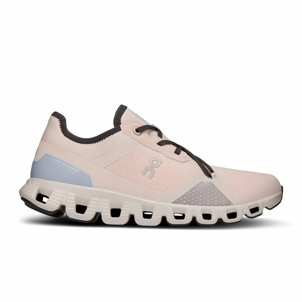 On Running Schoenen Cloud X 3 Ad Roze