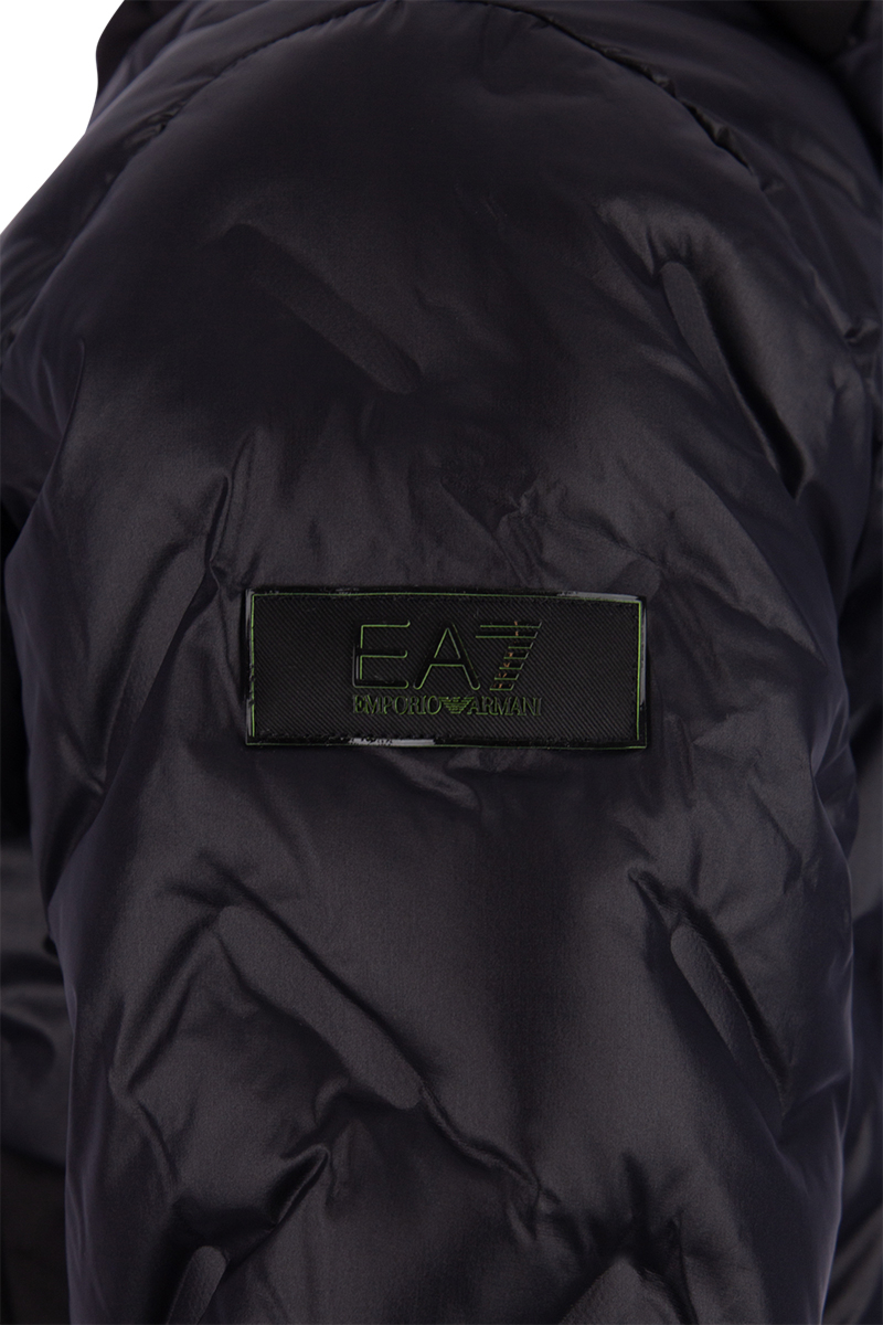 Ea7 Jas Pn8mz-6lpb03 Zwart
