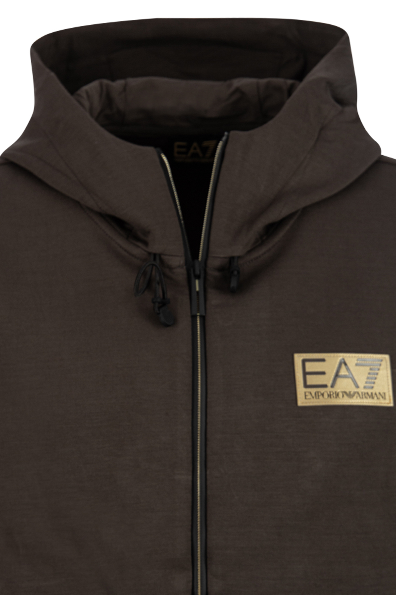 EA7 JOGGING TOP