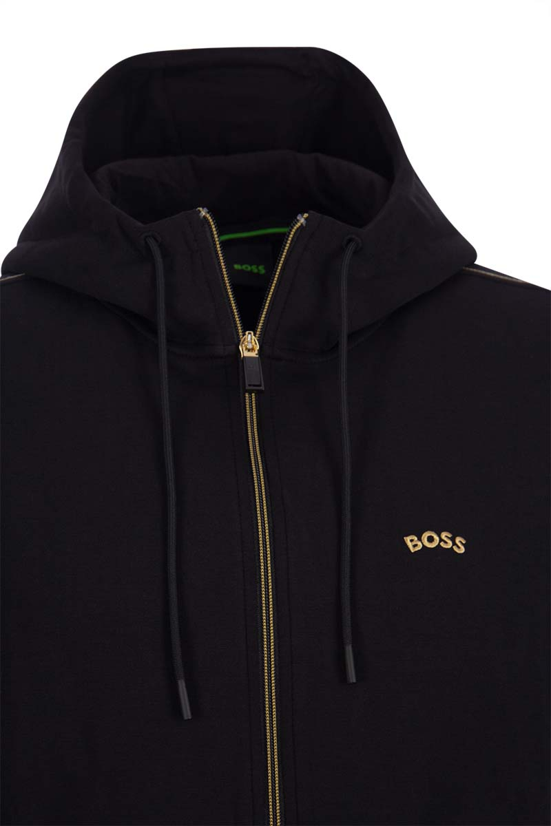Hugo boss saggy black gold hotsell