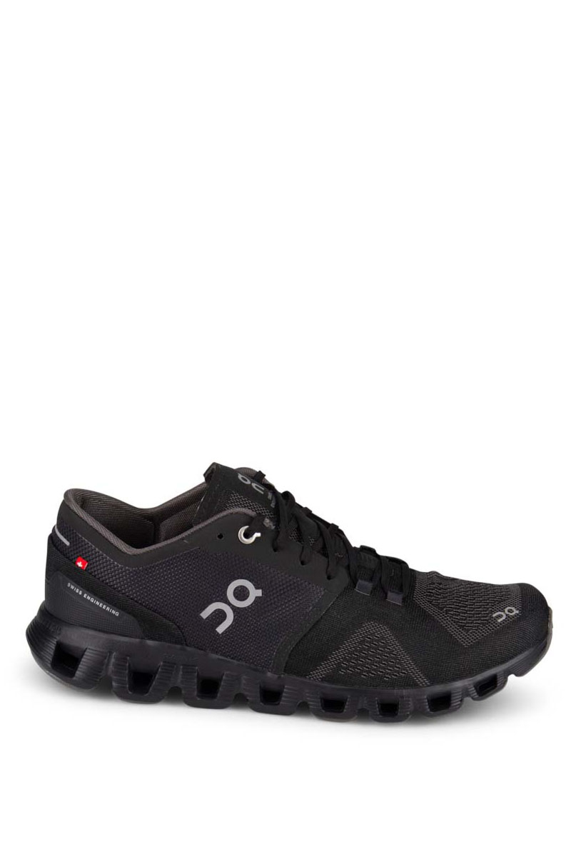 On Running Schoenen Cloud X Zwart