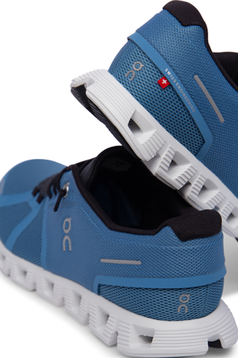 On Running Schoenen Cloud 5 L-blauw