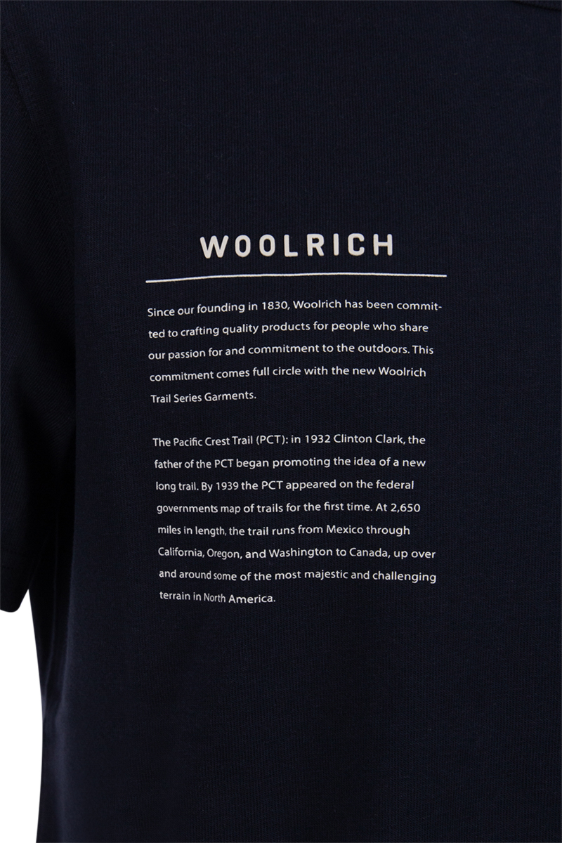 Woolrich T-shirt Graphic Patch Tee Blauw
