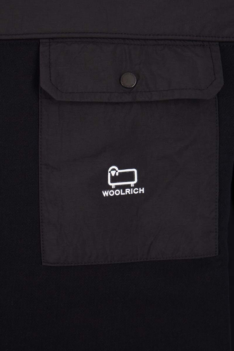 Woolrich Sweater Mix Media Crew Zwart