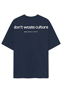 Don't Waste Culture T-shirt Cleo D-blauw